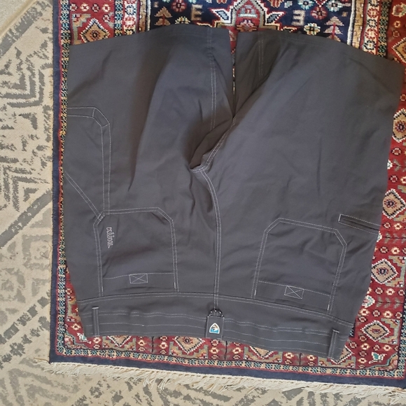 KUHL RENEGADE ROCK SHORTS. KOAL BLACK. SZ 42. UPF50+ WATER RESIST. - Picture 9 of 11